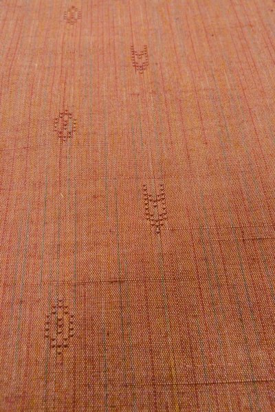 画像9: O0711D 女性用紬  シルク（正絹） 灰色がかった朱赤, 線 【中古】【USED】【リサイクル】 ★★★★☆【O0711D】 (9)