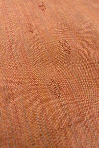 画像10: O0711D 女性用紬  シルク（正絹） 灰色がかった朱赤, 線 【中古】【USED】【リサイクル】 ★★★★☆【O0711D】 (10)