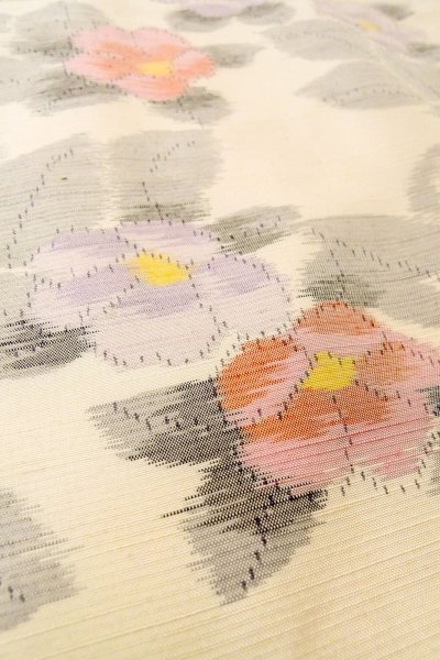 画像8: O0711F 女性用紬 十日町紬 シルク（正絹） 白, 椿 【中古】【USED】【リサイクル】 ★★★☆☆【O0711F】 (8)