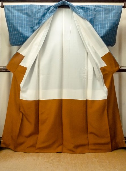 画像2: O0711I 女性用紬  シルク（正絹） 灰色がかった水色, チェック柄 【中古】【USED】【リサイクル】 ★★★☆☆【O0711I】 (2)