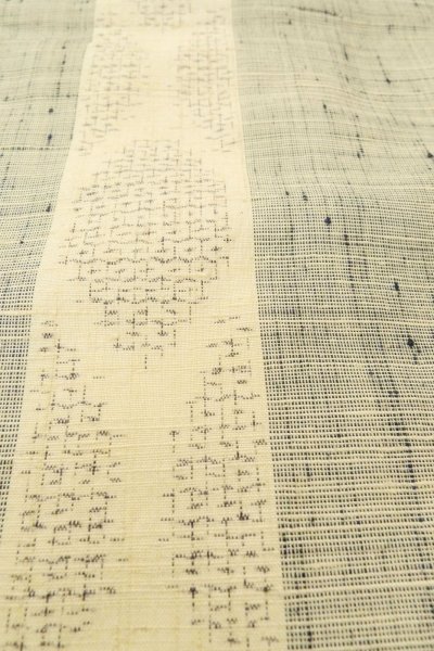 画像9: O0711J 女性用紬  シルク（正絹） 薄い灰色, 菱 【中古】【USED】【リサイクル】 ★★☆☆☆【O0711J】 (9)