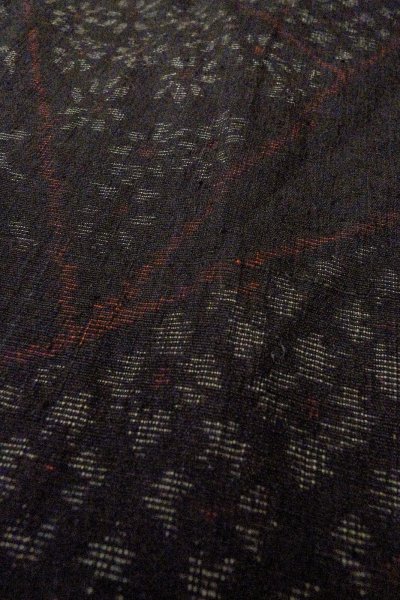 画像8: O0711K 女性用紬  シルク（正絹） 黒, 花 【中古】【USED】【リサイクル】 ★★★★☆【O0711K】 (8)