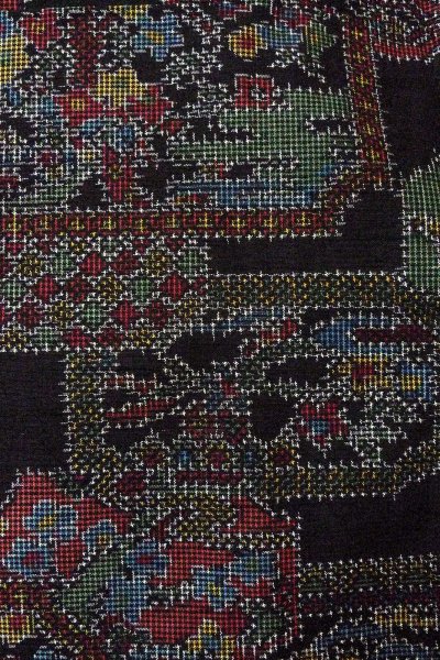 画像5: O0711M 女性用紬  シルク（正絹） 黒, 花 【中古】【USED】【リサイクル】 ★★★☆☆【O0711M】 (5)