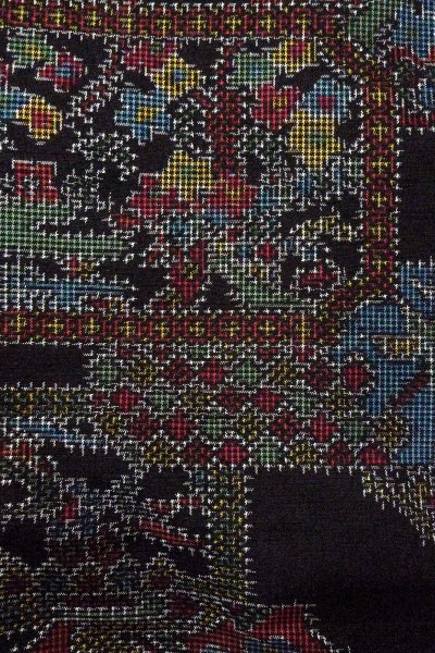 画像6: O0711M 女性用紬  シルク（正絹） 黒, 花 【中古】【USED】【リサイクル】 ★★★☆☆【O0711M】 (6)