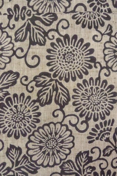 画像5: O0711N 女性用紬  シルク（正絹） 灰色, 唐花 【中古】【USED】【リサイクル】 ★★★☆☆【O0711N】 (5)