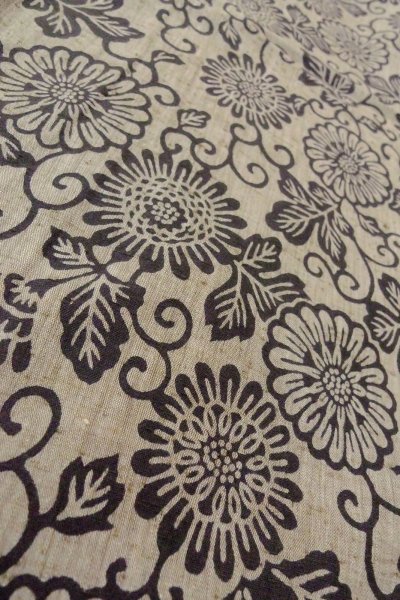 画像9: O0711N 女性用紬  シルク（正絹） 灰色, 唐花 【中古】【USED】【リサイクル】 ★★★☆☆【O0711N】 (9)