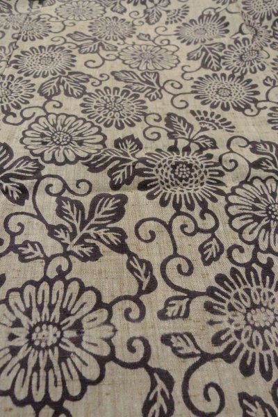 画像10: O0711N 女性用紬  シルク（正絹） 灰色, 唐花 【中古】【USED】【リサイクル】 ★★★☆☆【O0711N】 (10)