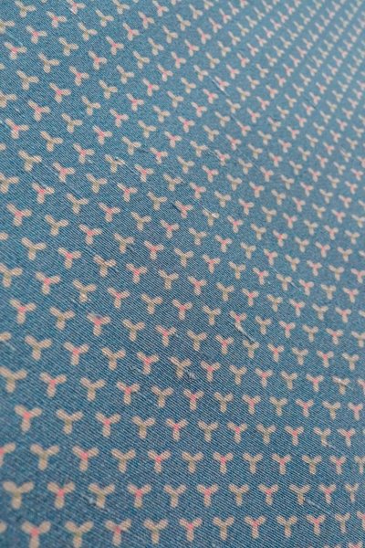 画像9: O0711O 女性用小紋  シルク（正絹） 灰色がかった水色, 幾何学模様 【中古】【USED】【リサイクル】 ★★★☆☆【O0711O】 (9)