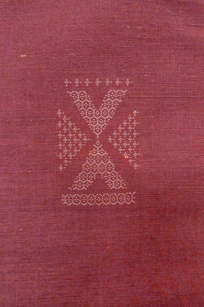 画像5: O0711Q 女性用紬  シルク（正絹） 淡いえんじ, 幾何学模様 【中古】【USED】【リサイクル】 ★★★☆☆【O0711Q】 (5)