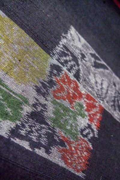 画像10: O0711R 女性用紬  シルク（正絹） 黒, 花 【中古】【USED】【リサイクル】 ★★★☆☆【O0711R】 (10)