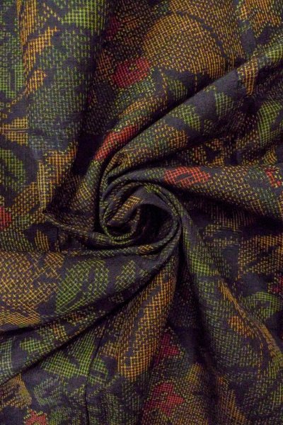 画像11: O0711S 女性用紬  シルク（正絹） 黒, 花 【中古】【USED】【リサイクル】 ★☆☆☆☆【O0711S】 (11)