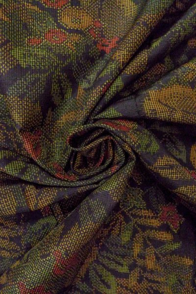 画像12: O0711S 女性用紬  シルク（正絹） 黒, 花 【中古】【USED】【リサイクル】 ★☆☆☆☆【O0711S】 (12)