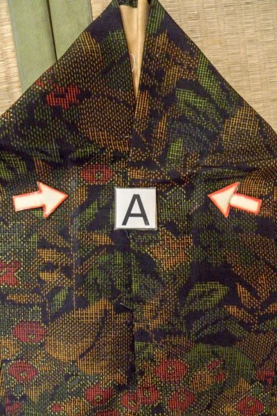 画像14: O0711S 女性用紬  シルク（正絹） 黒, 花 【中古】【USED】【リサイクル】 ★☆☆☆☆【O0711S】 (14)