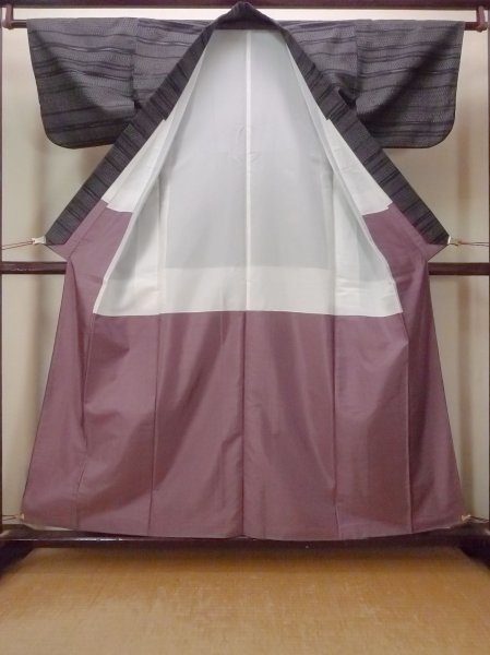 画像2: O0711T 女性用紬  シルク（正絹） 黒, 亀甲 【中古】【USED】【リサイクル】 ★★★★☆【O0711T】 (2)