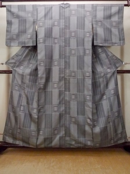 画像1: O0718Q 女性用織  シルク(正絹) 黒, 線 【中古】【USED】【リサイクル】 ★★★★☆【O0718Q】 (1)