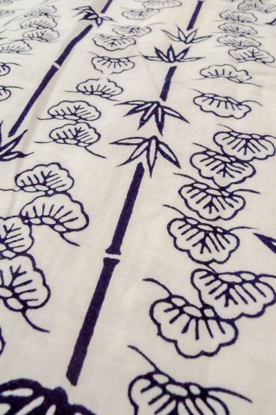 画像8: O0718W 女性用浴衣(日本製)  綿 白, 椿 【中古】【USED】【リサイクル】 ★★☆☆☆【O0718W】 (8)