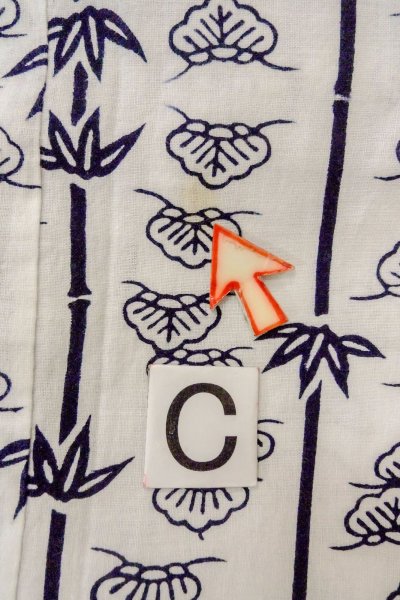 画像16: O0718W 女性用浴衣(日本製)  綿 白, 椿 【中古】【USED】【リサイクル】 ★★☆☆☆【O0718W】 (16)