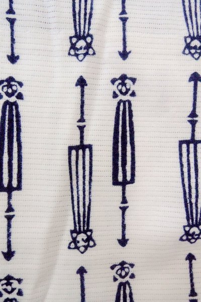 画像7: O0718X 女性用浴衣(日本製)  綿 白, 抽象的模様 【中古】【USED】【リサイクル】 ★★☆☆☆【O0718X】 (7)