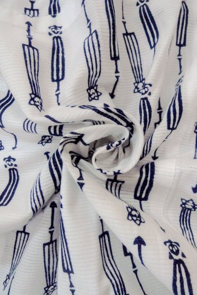 画像11: O0718X 女性用浴衣(日本製)  綿 白, 抽象的模様 【中古】【USED】【リサイクル】 ★★☆☆☆【O0718X】 (11)