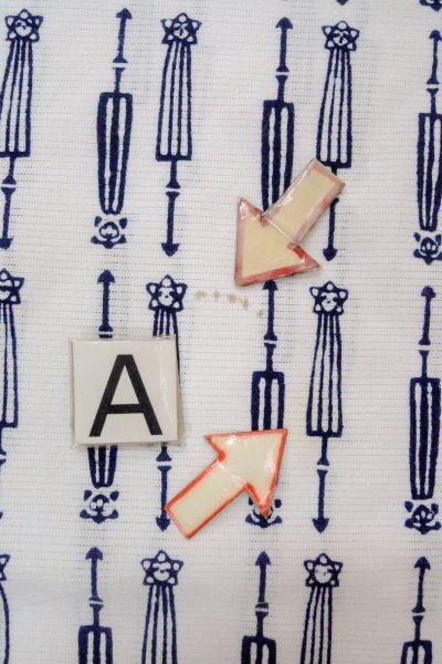 画像14: O0718X 女性用浴衣(日本製)  綿 白, 抽象的模様 【中古】【USED】【リサイクル】 ★★☆☆☆【O0718X】 (14)