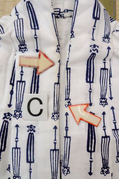 画像16: O0718X 女性用浴衣(日本製)  綿 白, 抽象的模様 【中古】【USED】【リサイクル】 ★★☆☆☆【O0718X】 (16)