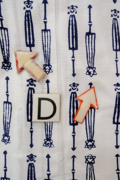 画像17: O0718X 女性用浴衣(日本製)  綿 白, 抽象的模様 【中古】【USED】【リサイクル】 ★★☆☆☆【O0718X】 (17)