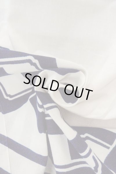 画像12: O0718Z 女性用浴衣（日本製）  綿 白, 線 【中古】【USED】【リサイクル】 ★★☆☆☆【O0718Z】 (12)