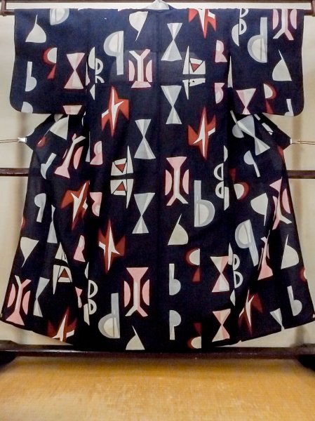 画像1: O0719D 女性用浴衣(日本製)  綿麻 藍, 抽象的模様 【中古】【USED】【リサイクル】 ★★☆☆☆【O0719D】 (1)