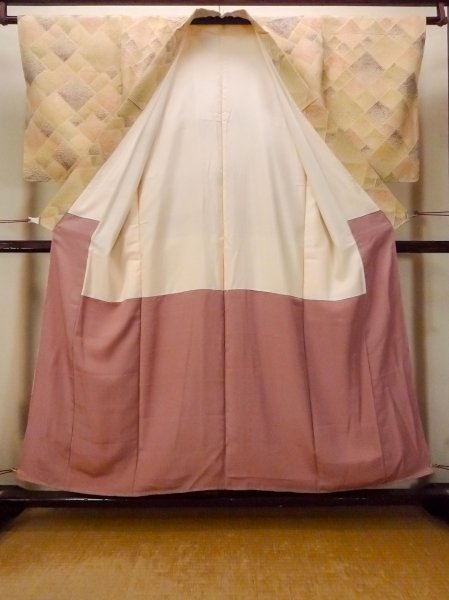 画像2: O0805C 女性用小紋  シルク（正絹） ベージュ, 芝草 【中古】【USED】【リサイクル】 ★★★★☆【O0805C】 (2)