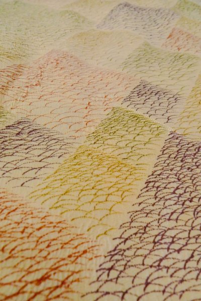 画像10: O0805C 女性用小紋  シルク（正絹） ベージュ, 芝草 【中古】【USED】【リサイクル】 ★★★★☆【O0805C】 (10)