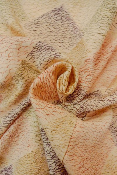 画像11: O0805C 女性用小紋  シルク（正絹） ベージュ, 芝草 【中古】【USED】【リサイクル】 ★★★★☆【O0805C】 (11)