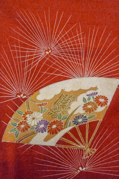 画像8: O0805D 女性用付下げ  シルク（正絹） 深い朱赤, 菊 【中古】【USED】【リサイクル】 ★★★★☆【O0805D】 (8)