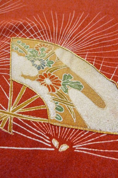 画像10: O0805D 女性用付下げ  シルク（正絹） 深い朱赤, 菊 【中古】【USED】【リサイクル】 ★★★★☆【O0805D】 (10)