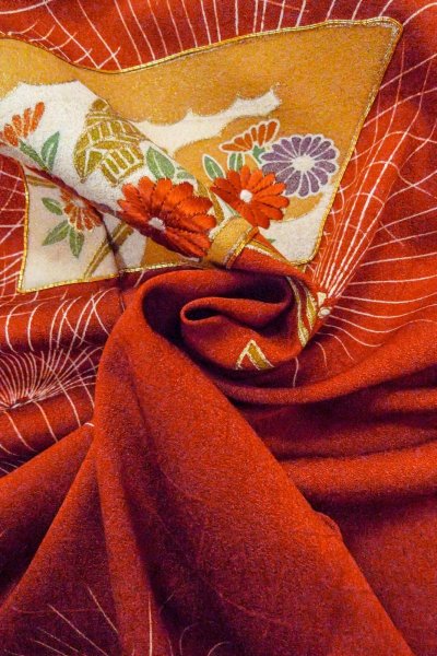 画像12: O0805D 女性用付下げ  シルク（正絹） 深い朱赤, 菊 【中古】【USED】【リサイクル】 ★★★★☆【O0805D】 (12)