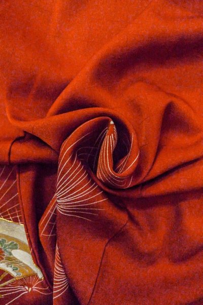 画像13: O0805D 女性用付下げ  シルク（正絹） 深い朱赤, 菊 【中古】【USED】【リサイクル】 ★★★★☆【O0805D】 (13)