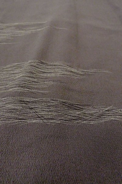 画像10: O0805F 女性用羽織  シルク（正絹） 灰色, 線 【中古】【USED】【リサイクル】 ★★★☆☆【O0805F】 (10)