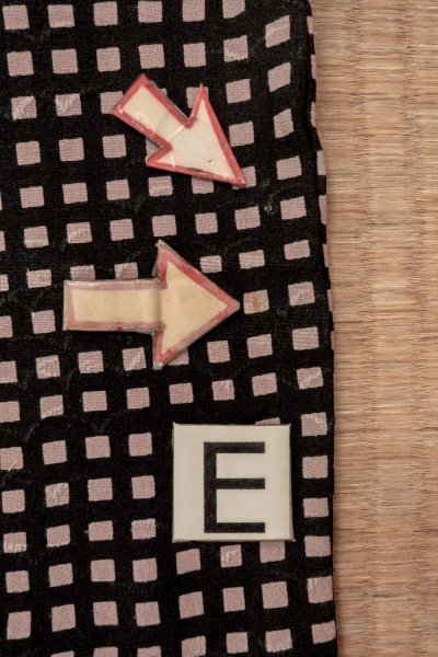 画像18: O0805G 女性用羽織  シルク（正絹） 黒, チェック柄 【中古】【USED】【リサイクル】 ★★☆☆☆【O0805G】 (18)