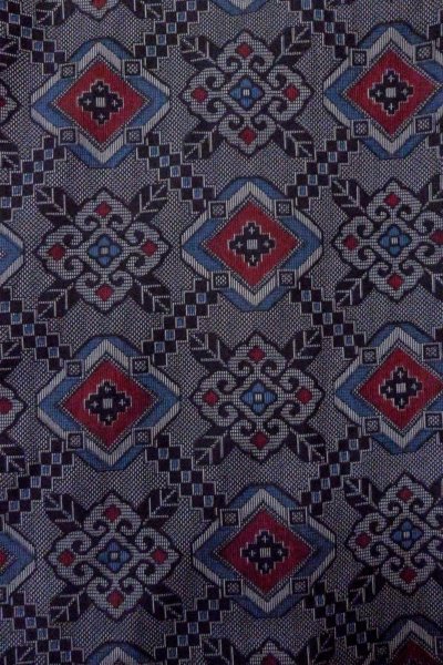 画像3: O0805P 女性用羽織  シルク（正絹） 灰色, 花 【中古】【USED】【リサイクル】 ★★★★☆【O0805P】 (3)