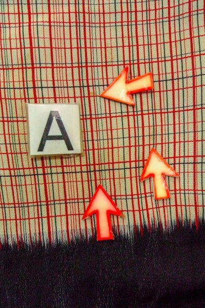 画像14: O0805T 女性用羽織  シルク（正絹） 黒, チェック柄 【中古】【USED】【リサイクル】 ★★☆☆☆【O0805T】 (14)