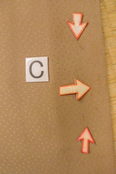 画像13: O0806B 女性用羽織  シルク（正絹） 薄いベージュ,  【中古】【USED】【リサイクル】 ★★★☆☆【O0806B】 (13)