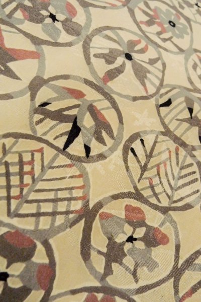 画像9: O0806D 女性用羽織  シルク（正絹） 薄いアイボリー, 花 【中古】【USED】【リサイクル】 ★★☆☆☆【O0806D】 (9)