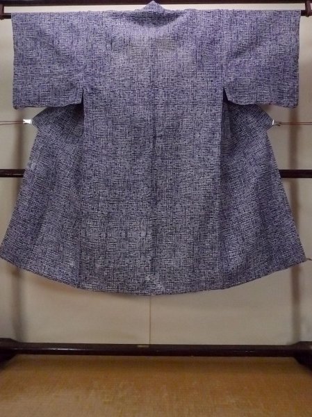 画像1: O0826A 男性用浴衣（日本製）  麻 藍, 抽象的模様 【中古】【USED】【リサイクル】 ★☆☆☆☆【O0826A】 (1)