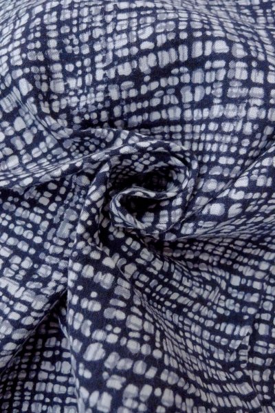 画像11: O0826A 男性用浴衣（日本製）  麻 藍, 抽象的模様 【中古】【USED】【リサイクル】 ★☆☆☆☆【O0826A】 (11)