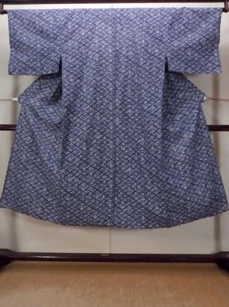 画像1: O0826D 男性用浴衣（日本製）  麻 藍, 抽象的模様 【中古】【USED】【リサイクル】 ★☆☆☆☆【O0826D】 (1)