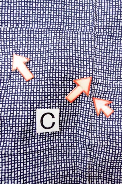 画像16: O0826E 男性用浴衣（日本製）  綿 藍, 抽象的模様 【中古】【USED】【リサイクル】 ★★☆☆☆【O0826E】 (16)