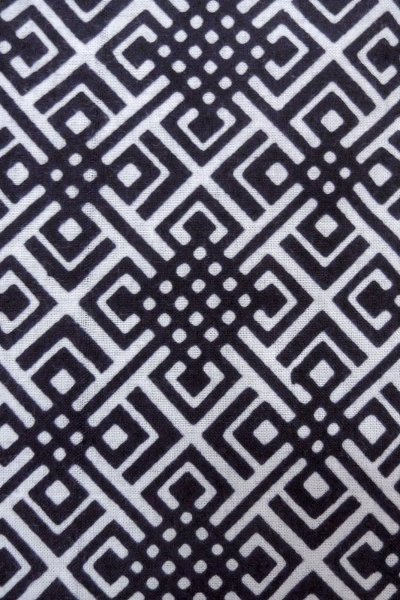 画像6: O0826F 女性用浴衣（日本製）  綿 藍, 幾何学模様 【中古】【USED】【リサイクル】 ★★★☆☆【O0826F】 (6)