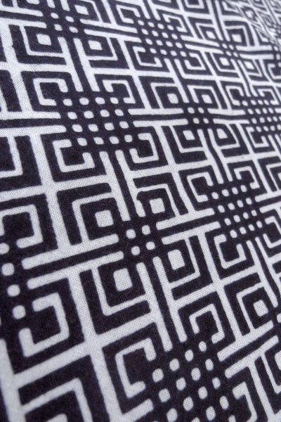 画像9: O0826F 女性用浴衣（日本製）  綿 藍, 幾何学模様 【中古】【USED】【リサイクル】 ★★★☆☆【O0826F】 (9)