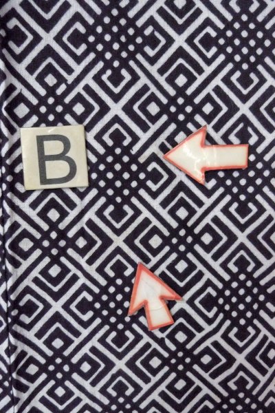 画像15: O0826F 女性用浴衣（日本製）  綿 藍, 幾何学模様 【中古】【USED】【リサイクル】 ★★★☆☆【O0826F】 (15)