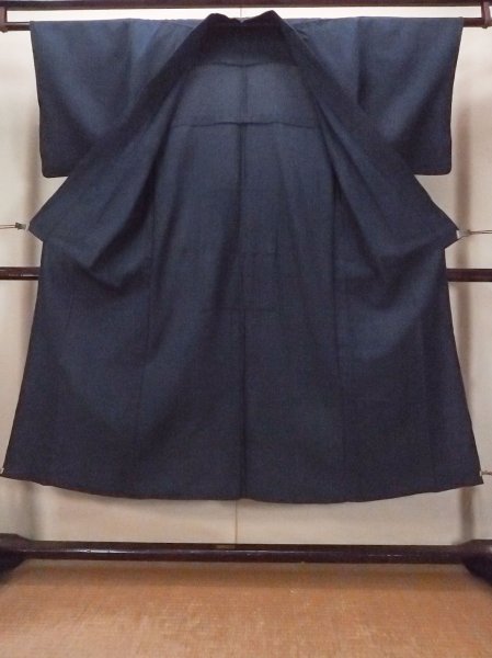 画像2: O0826I 女性用浴衣（日本製）  綿 深い藍, 線 【中古】【USED】【リサイクル】 ★☆☆☆☆【O0826I】 (2)