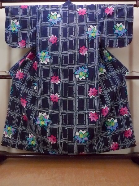 画像1: O0826J 女性用注染浴衣  綿 深い藍, もみじ 【中古】【USED】【リサイクル】 ★★☆☆☆【O0826J】 (1)